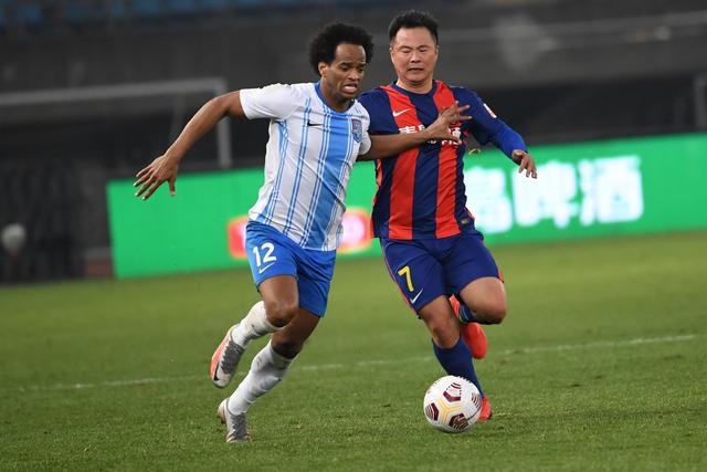 郭艾伦自曝感染新冠 腿部训练中出现严重拉伤